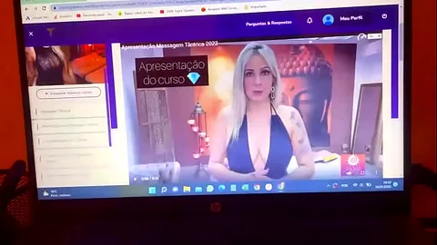 Vagina Peituda Swing